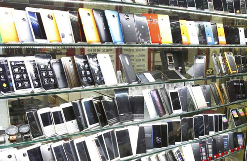 تاثیر دلار چهار هزار تومانی بر بازار موبایل