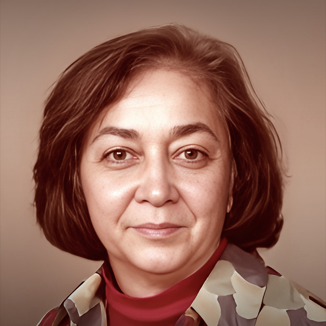بررسی زندگی نامه شهرنوش پارسی پور