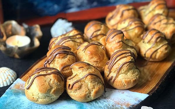 طرز تهیه نان خامهای خانگی